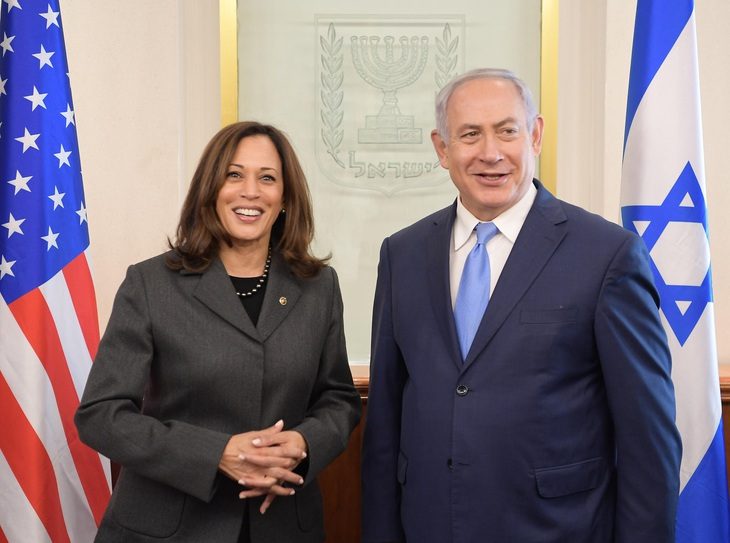 Bà Harris gặp gỡ Thủ tướng Israel Benjamin Netanyahu trong chuyến công du Israel hồi năm 2017. Khi ấy bà đang làm thượng nghị sĩ - Ảnh: TIMES OF ISRAEL